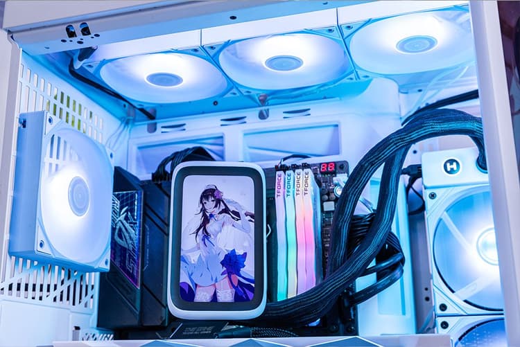 HYTE x Yeston Y70 Build