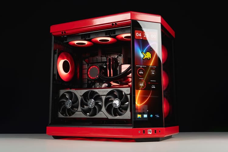 HYTE customs Y70 red