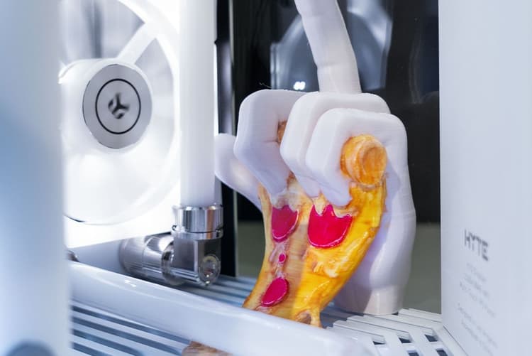 HYTE-artline-white-Y70TI