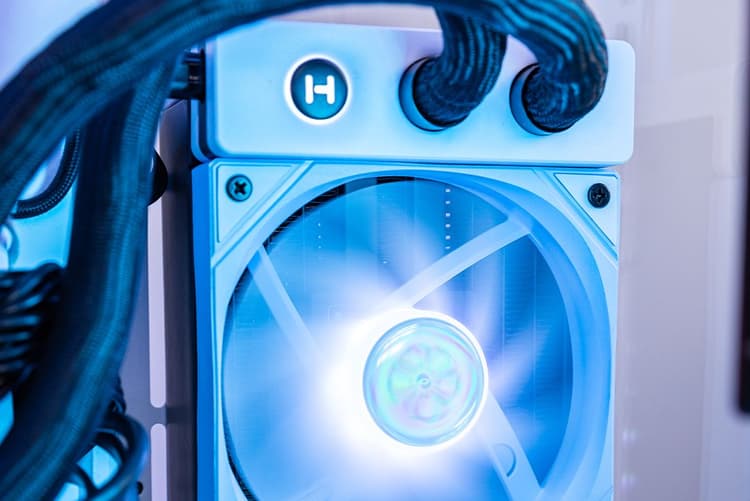 HYTE x Yeston Y70 Build